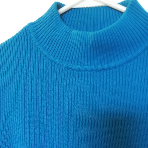 Worthington essentials Ladies Blue sweater top short sleeve size Medium - Picture 3 of 4